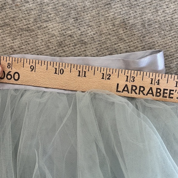 Mint Tulle midi skirt. - Picture 4 of 7